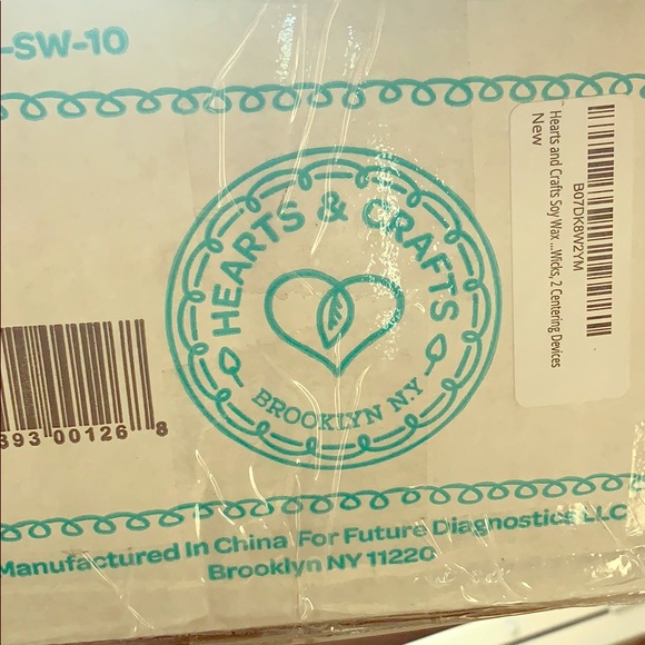 10 pound Soy Wax box with wicks included - Picture 1 of 3